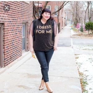 Who says statements t’s cant be dressy?!